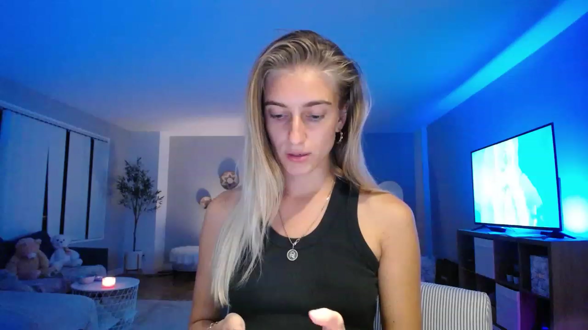 Gallery image thumbnail from Vodka_Queen's myfreecams stream on, 02/11/2023, 08:17 image 16 of 20