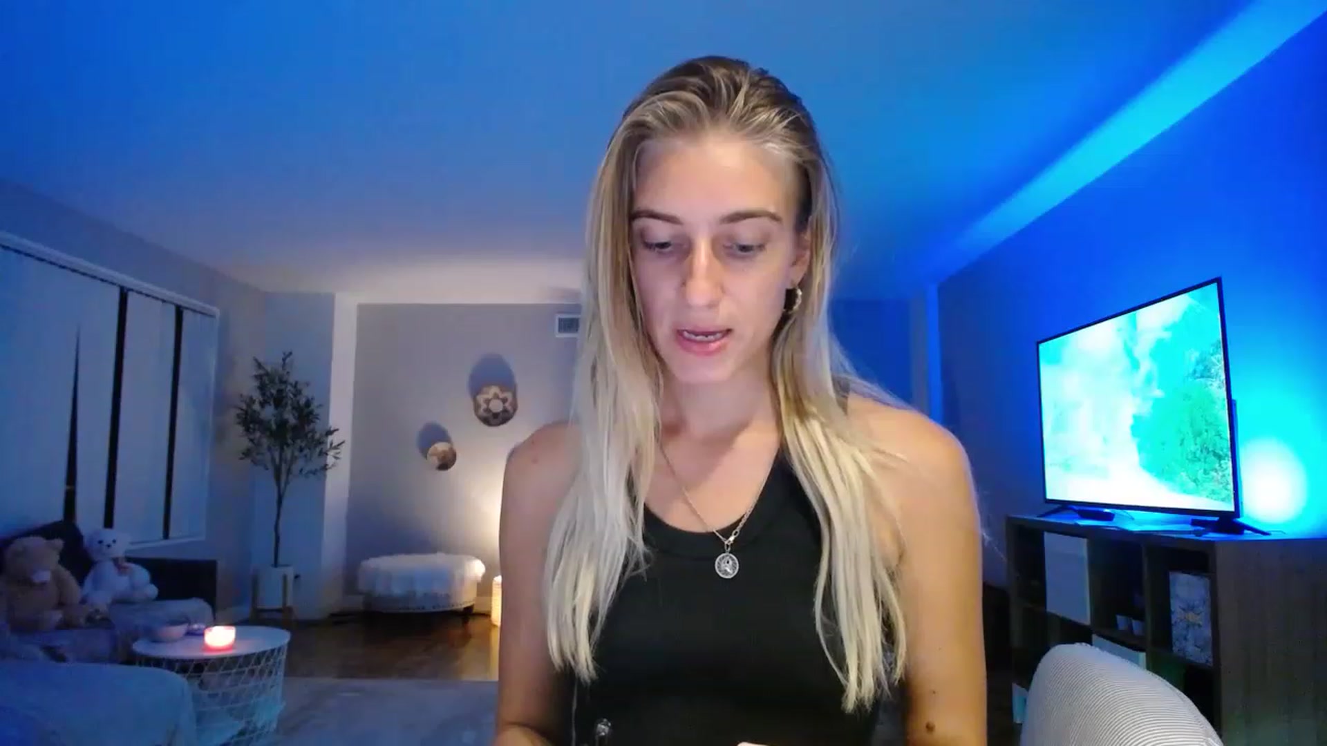 Gallery image thumbnail from Vodka_Queen's myfreecams stream on, 02/11/2023, 08:17 image 10 of 20