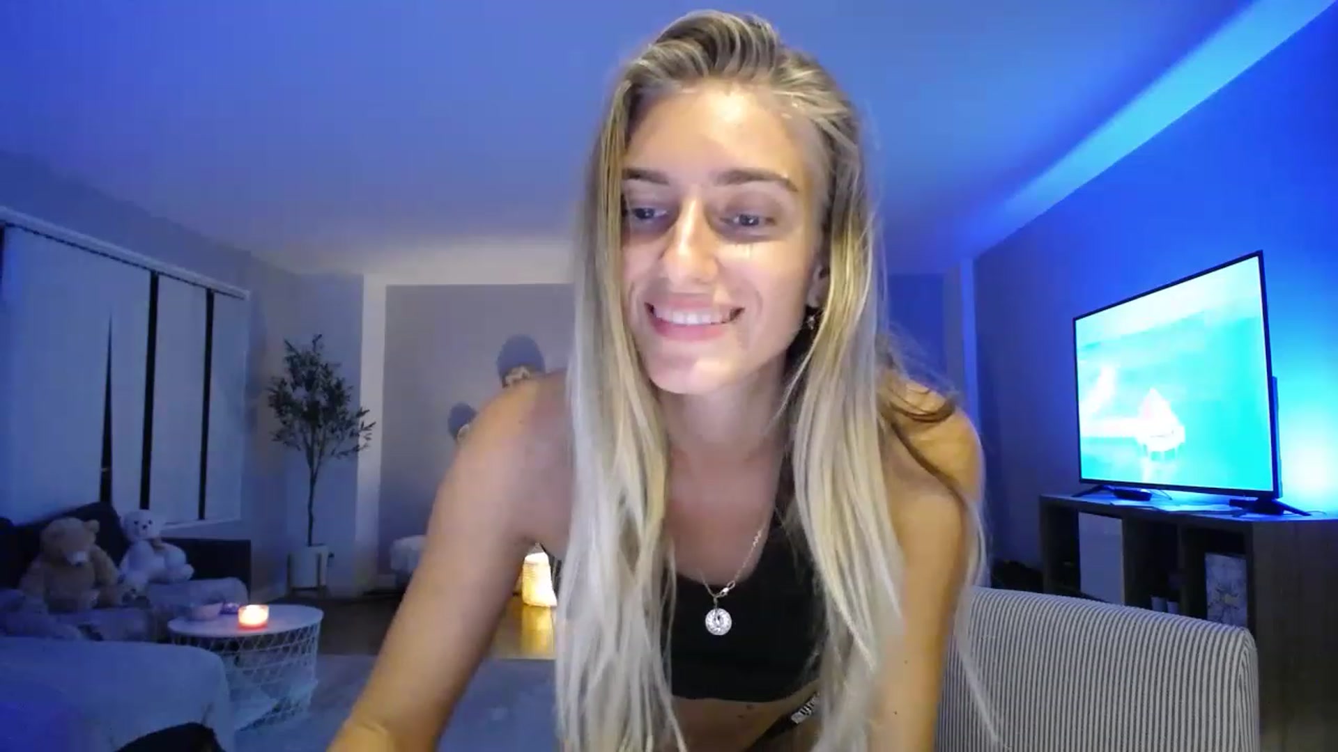 Gallery image thumbnail from Vodka_Queen's myfreecams stream on, 02/11/2023, 08:17 image 20 of 20