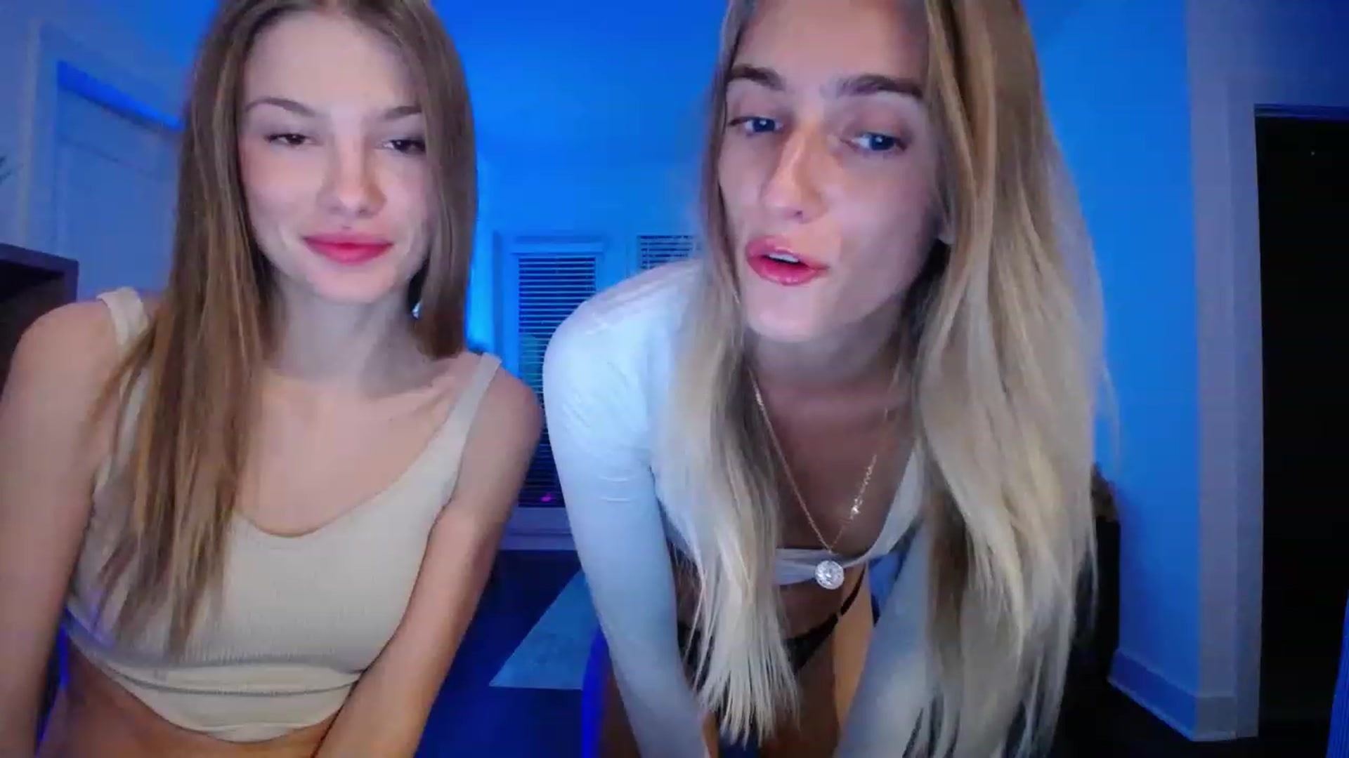 Gallery image thumbnail from Vodka_Queen's myfreecams stream on, 02/16/2023, 07:07 image 3 of 20