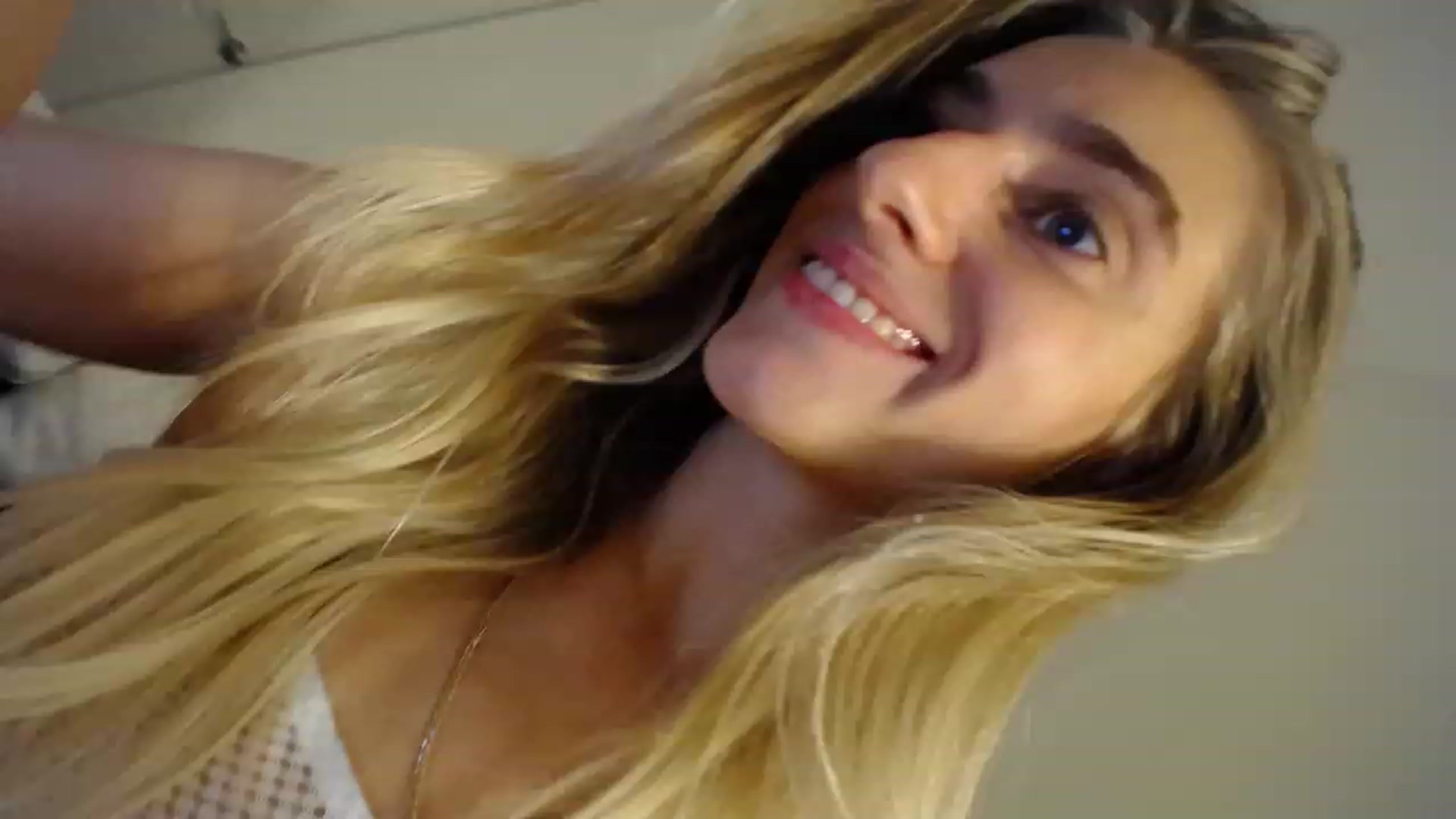 Gallery image thumbnail from Vodka_Queen's myfreecams stream on, 03/01/2023, 08:03 image 19 of 20