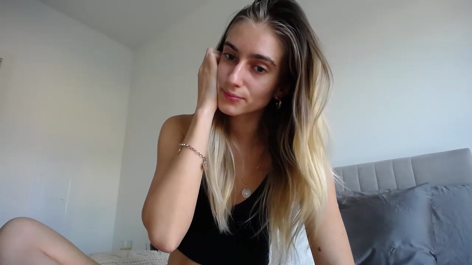Gallery image thumbnail from Vodka_Queen's myfreecams stream on, 03/02/2023, 01:59 image 8 of 20