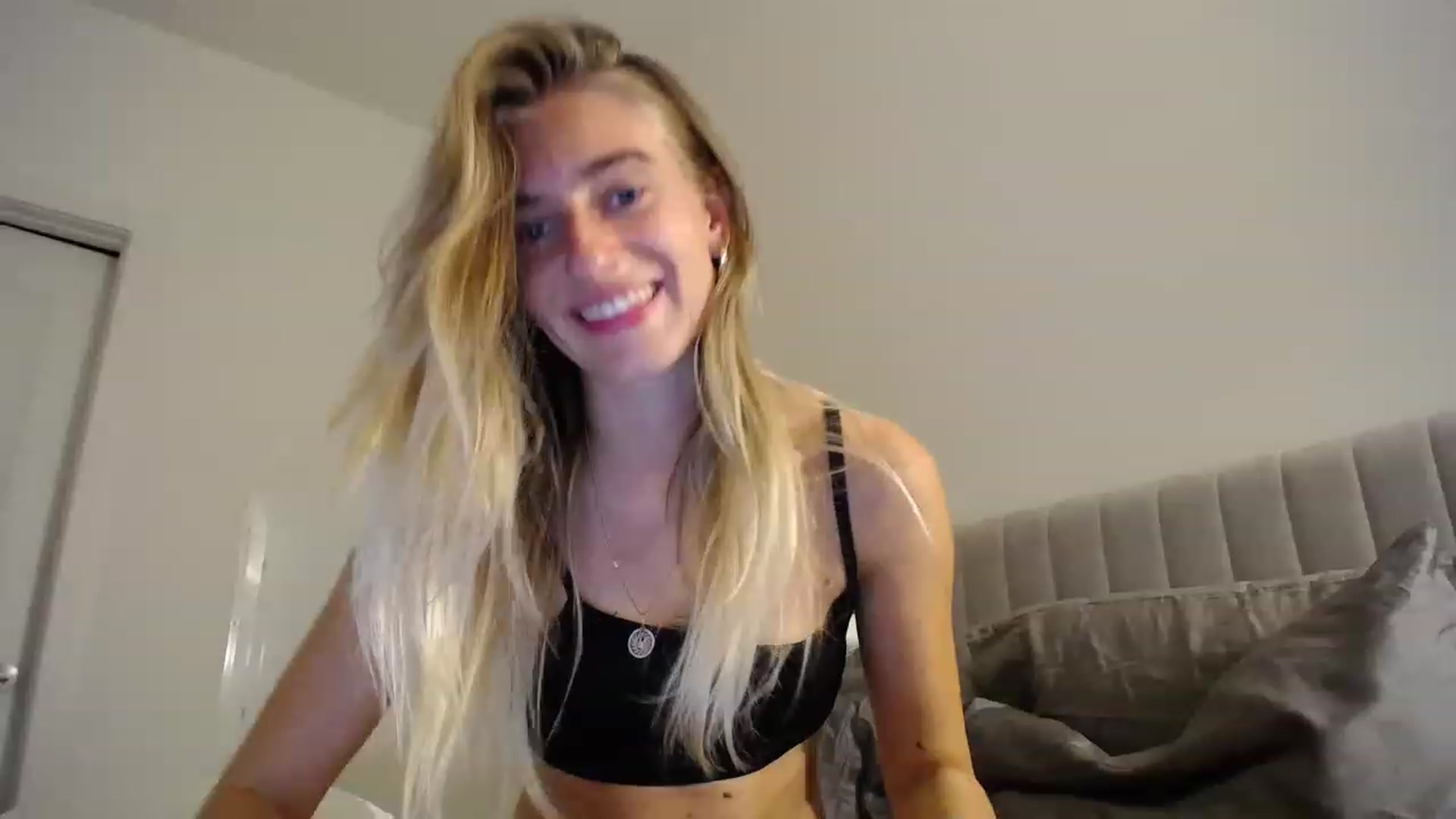 Gallery image thumbnail from Vodka_Queen's myfreecams stream on, 03/04/2023, 05:47 image 19 of 20