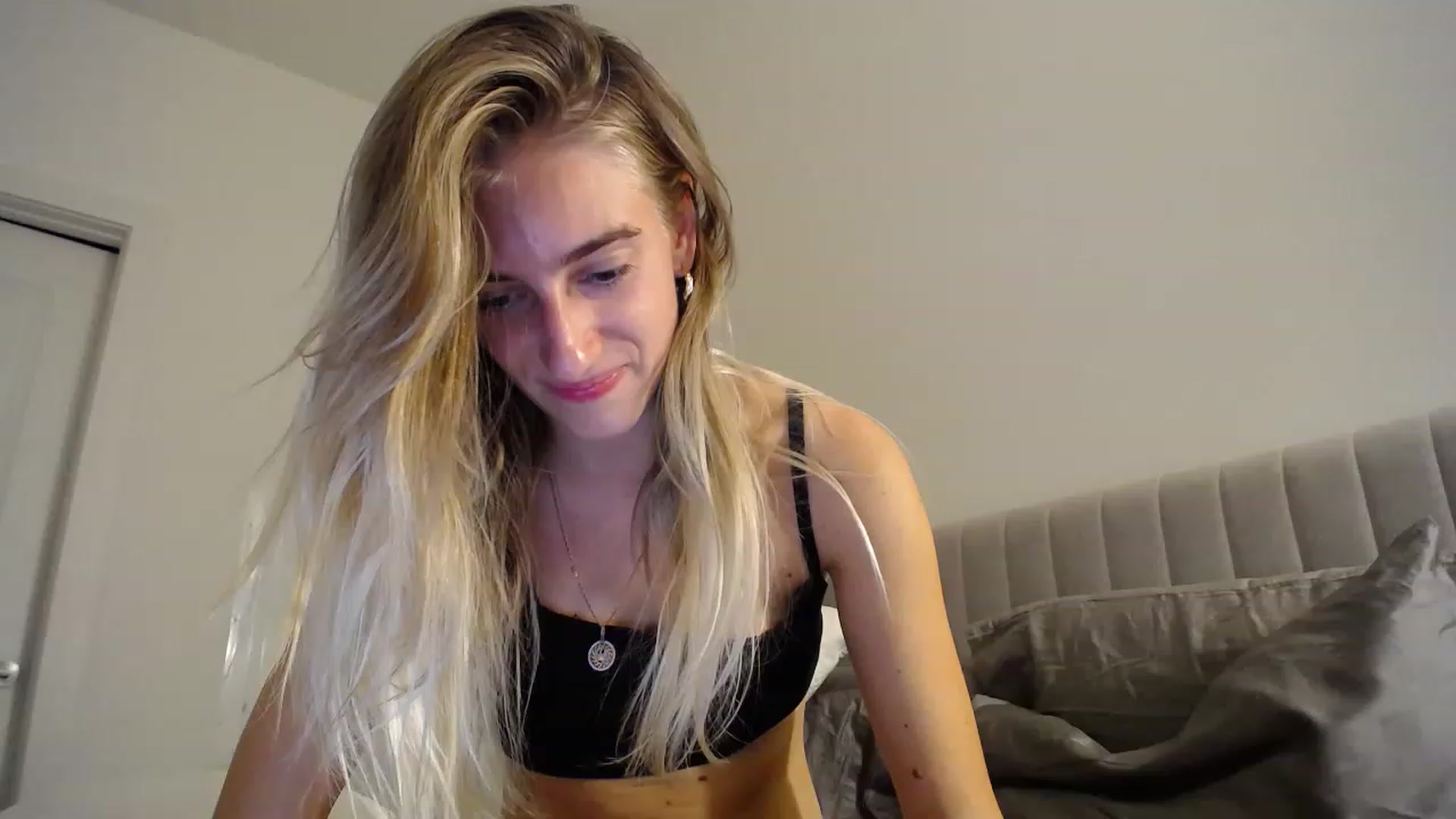 Gallery image thumbnail from Vodka_Queen's myfreecams stream on, 03/04/2023, 05:47 image 20 of 20