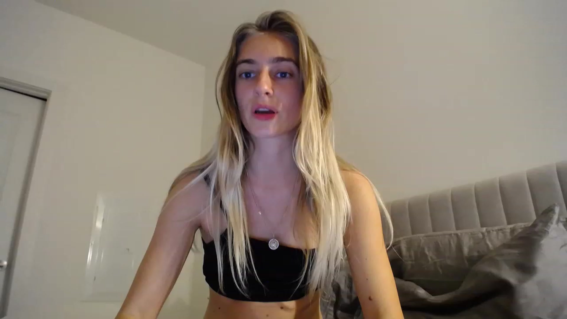 Gallery image thumbnail from Vodka_Queen's myfreecams stream on, 03/04/2023, 05:47 image 10 of 20