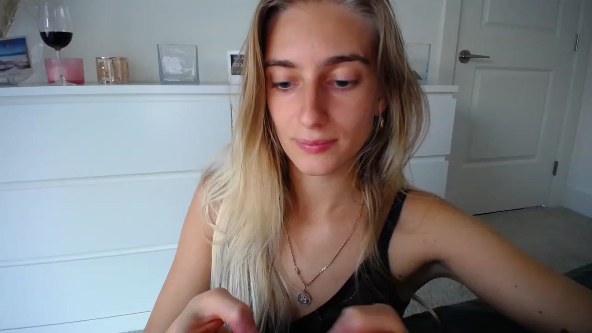 Gallery image thumbnail from Vodka_Queen's myfreecams stream on, 03/05/2023, 02:30 image 8 of 20
