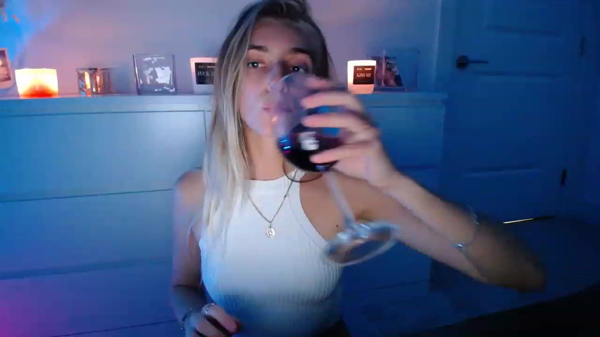 Gallery image thumbnail from Vodka_Queen's myfreecams stream on, 03/06/2023, 05:40 image 14 of 20