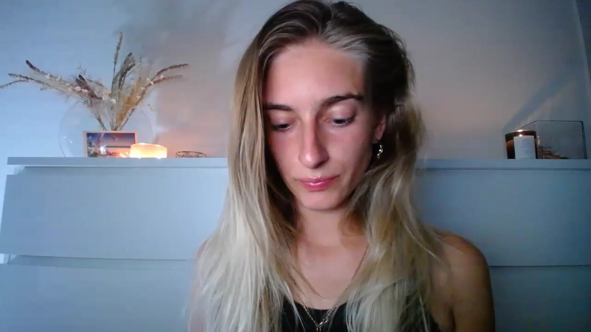 Gallery image thumbnail from Vodka_Queen's myfreecams stream on, 03/07/2023, 05:01 image 19 of 20