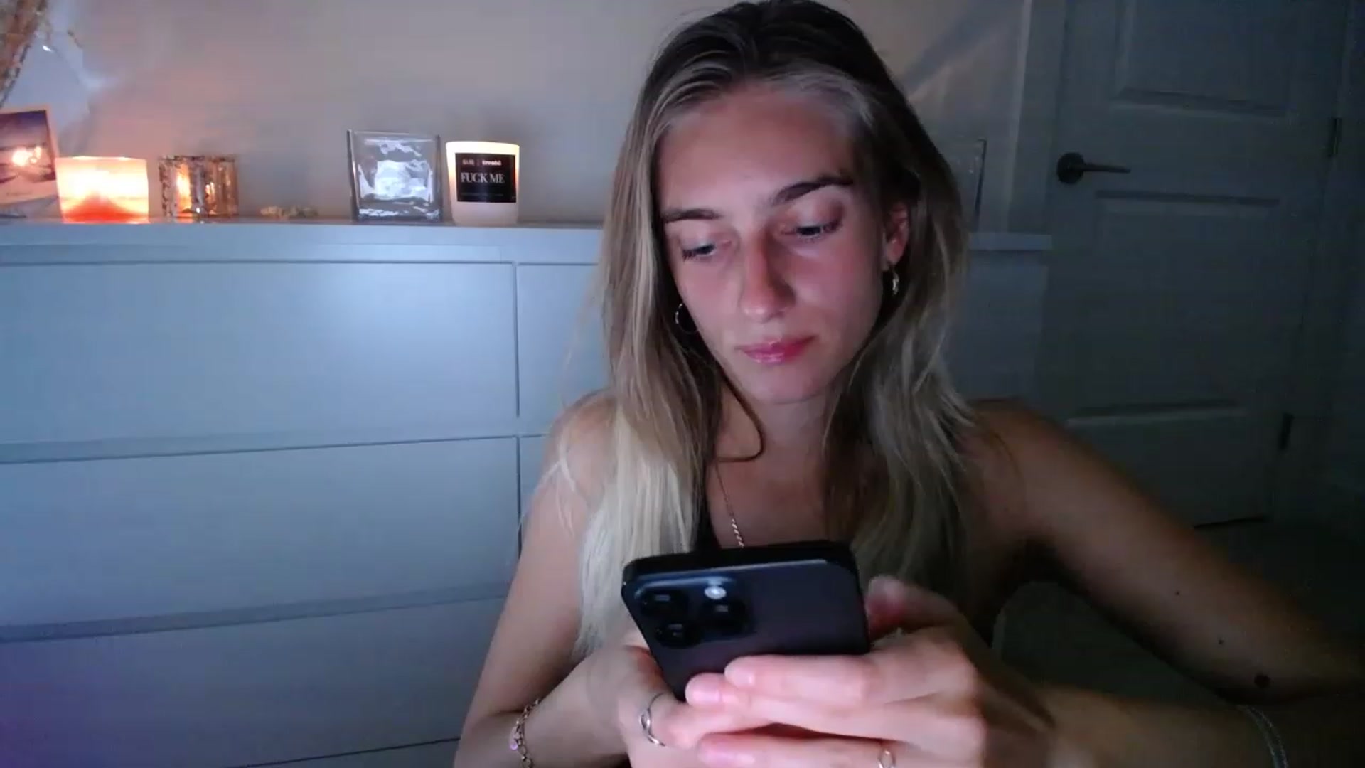 Gallery image thumbnail from Vodka_Queen's myfreecams stream on, 03/07/2023, 05:01 image 6 of 20