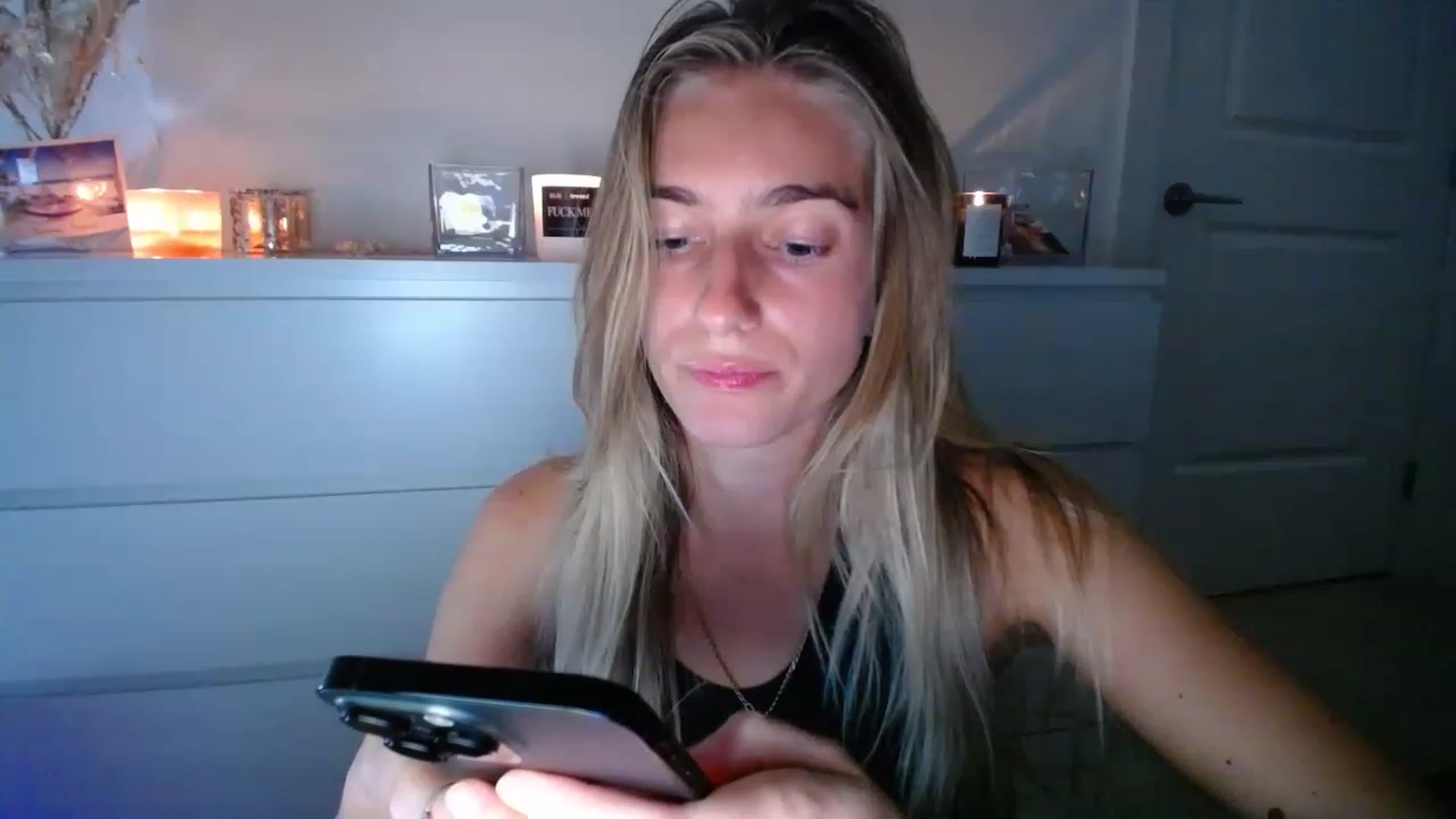 Gallery image thumbnail from Vodka_Queen's myfreecams stream on, 03/07/2023, 05:01 image 15 of 20