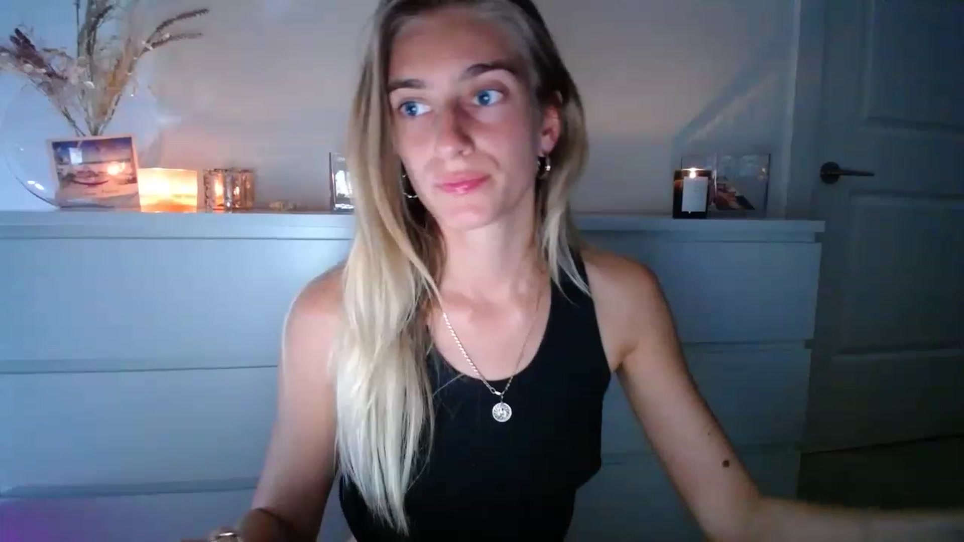 Gallery image thumbnail from Vodka_Queen's myfreecams stream on, 03/07/2023, 05:01 image 14 of 20