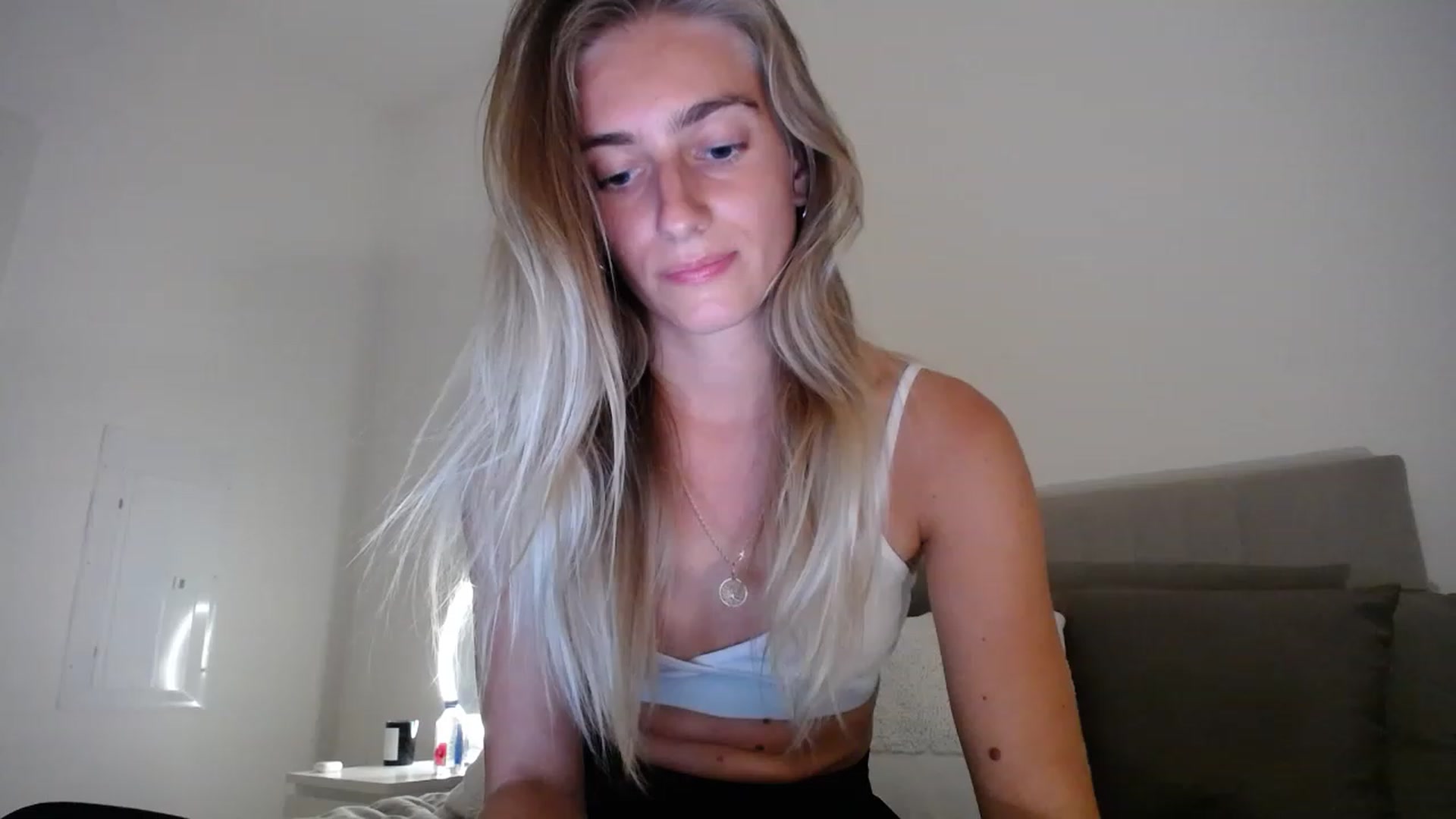Gallery image thumbnail from Vodka_Queen's myfreecams stream on, 03/31/2023, 02:37 image 18 of 20