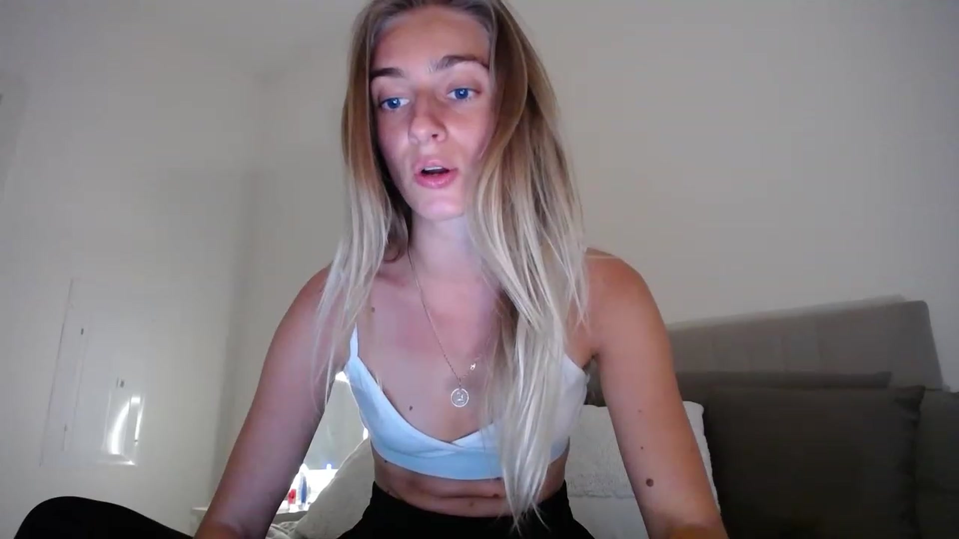 Gallery image thumbnail from Vodka_Queen's myfreecams stream on, 03/31/2023, 02:37 image 9 of 20