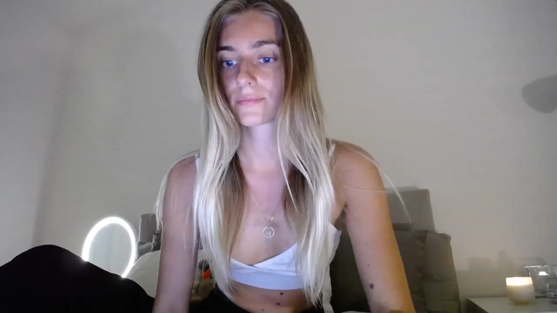 Gallery image thumbnail from Vodka_Queen's myfreecams stream on, 03/31/2023, 03:46 image 1 of 20