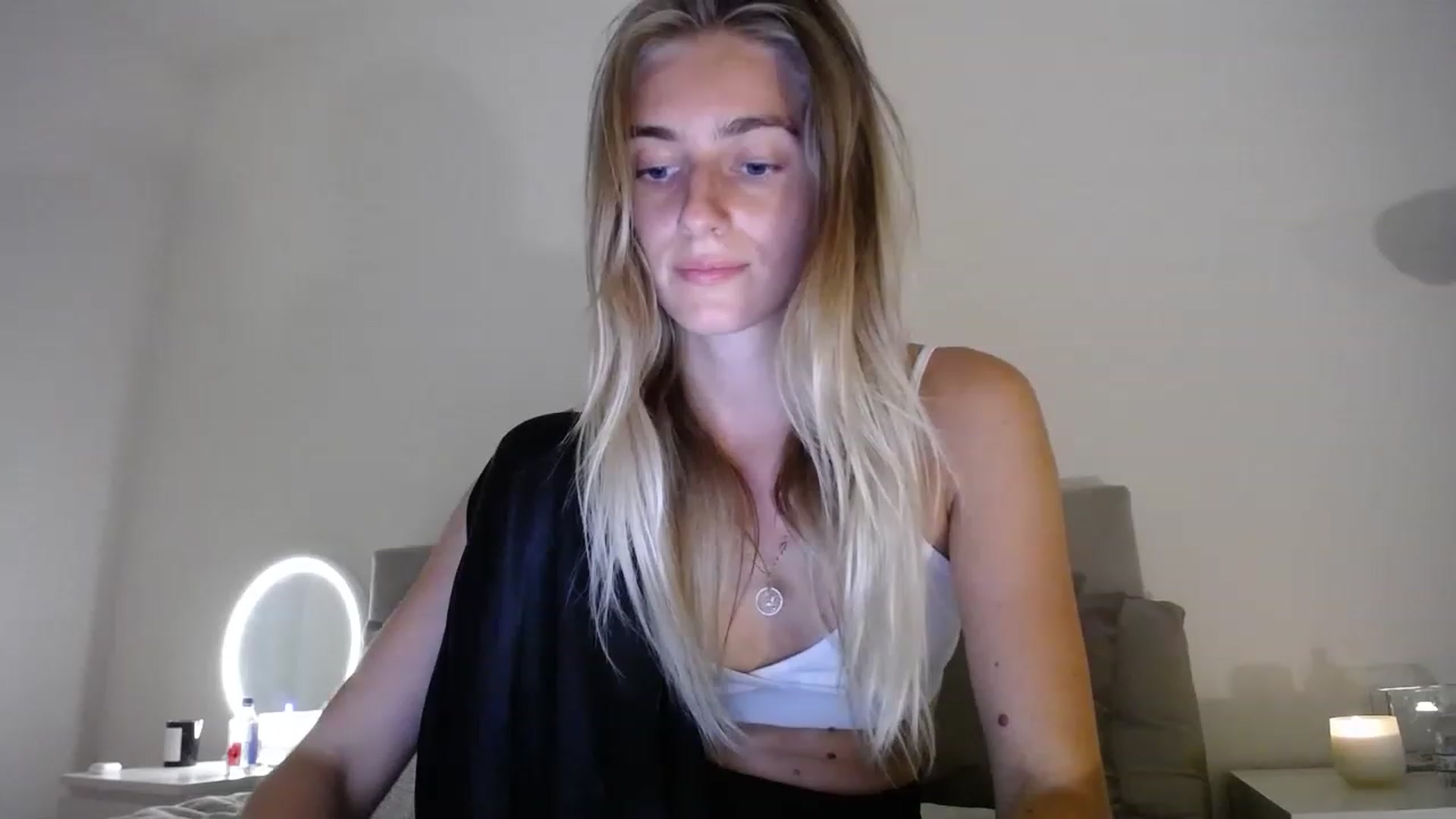 Gallery image thumbnail from Vodka_Queen's myfreecams stream on, 03/31/2023, 03:46 image 7 of 20