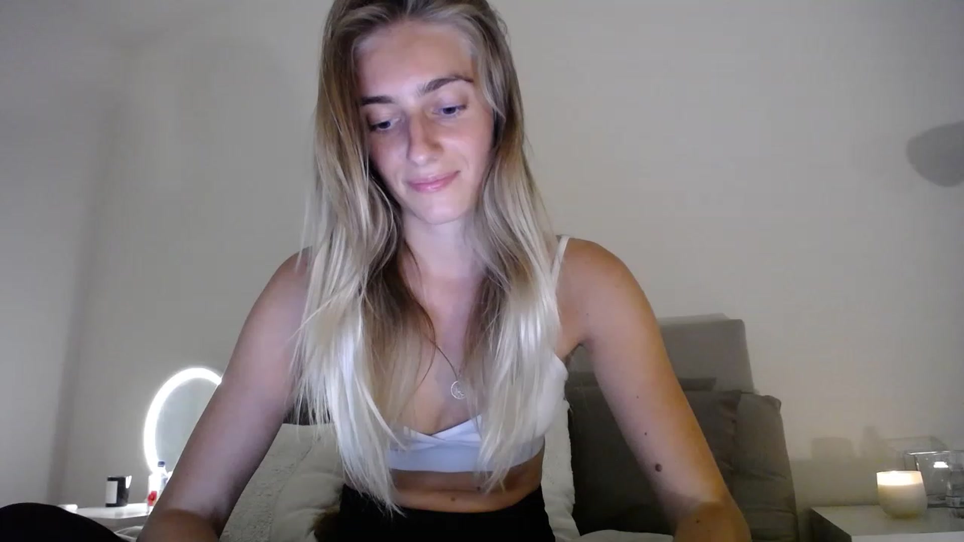 Gallery image thumbnail from Vodka_Queen's myfreecams stream on, 03/31/2023, 03:46 image 5 of 20