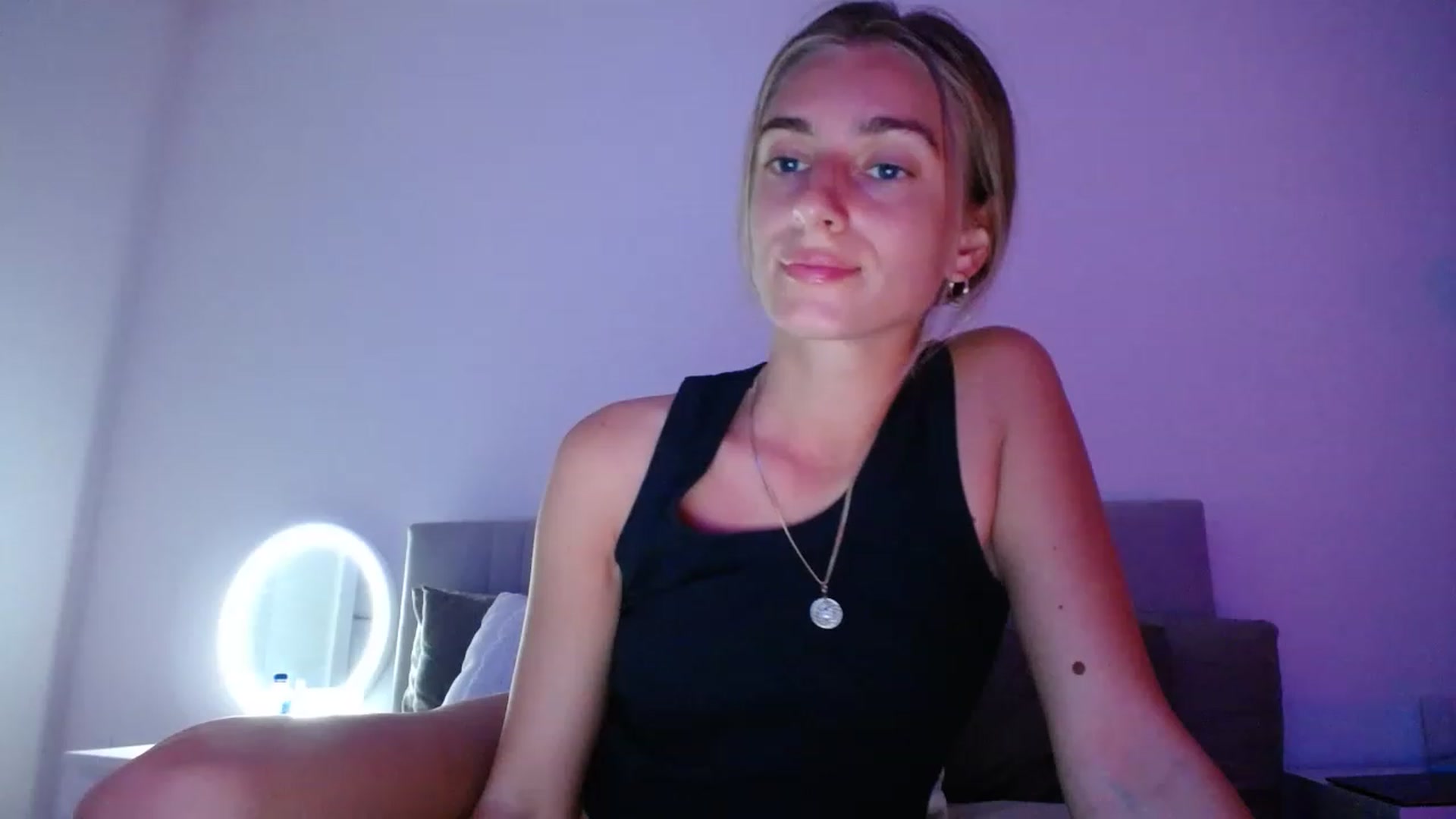 Gallery image thumbnail from Vodka_Queen's myfreecams stream on, 04/07/2023, 06:24 image 4 of 20