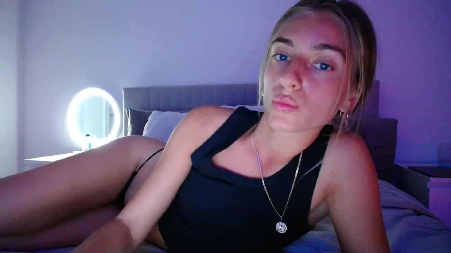 Gallery image thumbnail from Vodka_Queen's myfreecams stream on, 04/07/2023, 06:24 image 1 of 20
