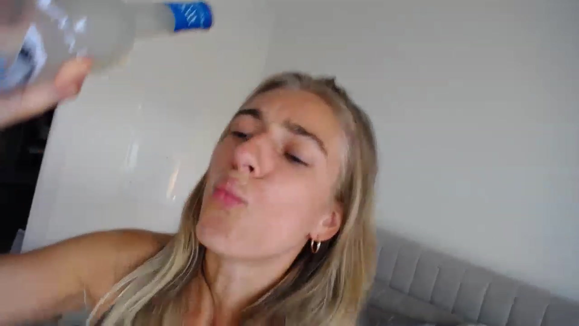 Gallery image thumbnail from Vodka_Queen's myfreecams stream on, 04/10/2023, 02:07 image 15 of 20