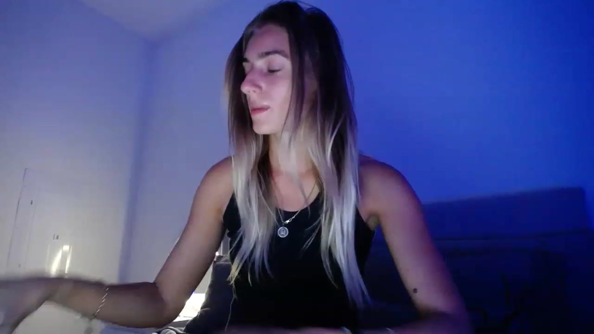 Gallery image thumbnail from Vodka_Queen's myfreecams stream on, 04/10/2023, 04:26 image 12 of 20