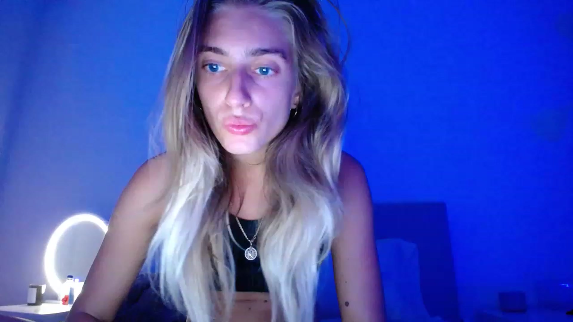 Gallery image thumbnail from Vodka_Queen's myfreecams stream on, 04/26/2023, 06:19 image 14 of 20