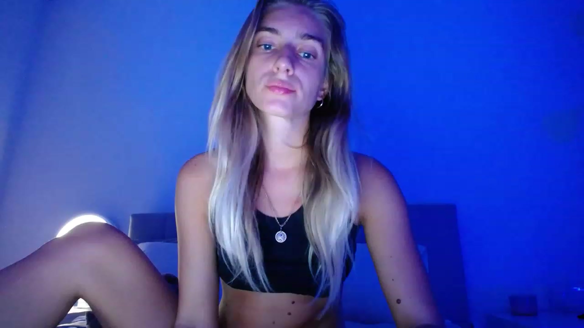Gallery image thumbnail from Vodka_Queen's myfreecams stream on, 04/26/2023, 06:19 image 16 of 20