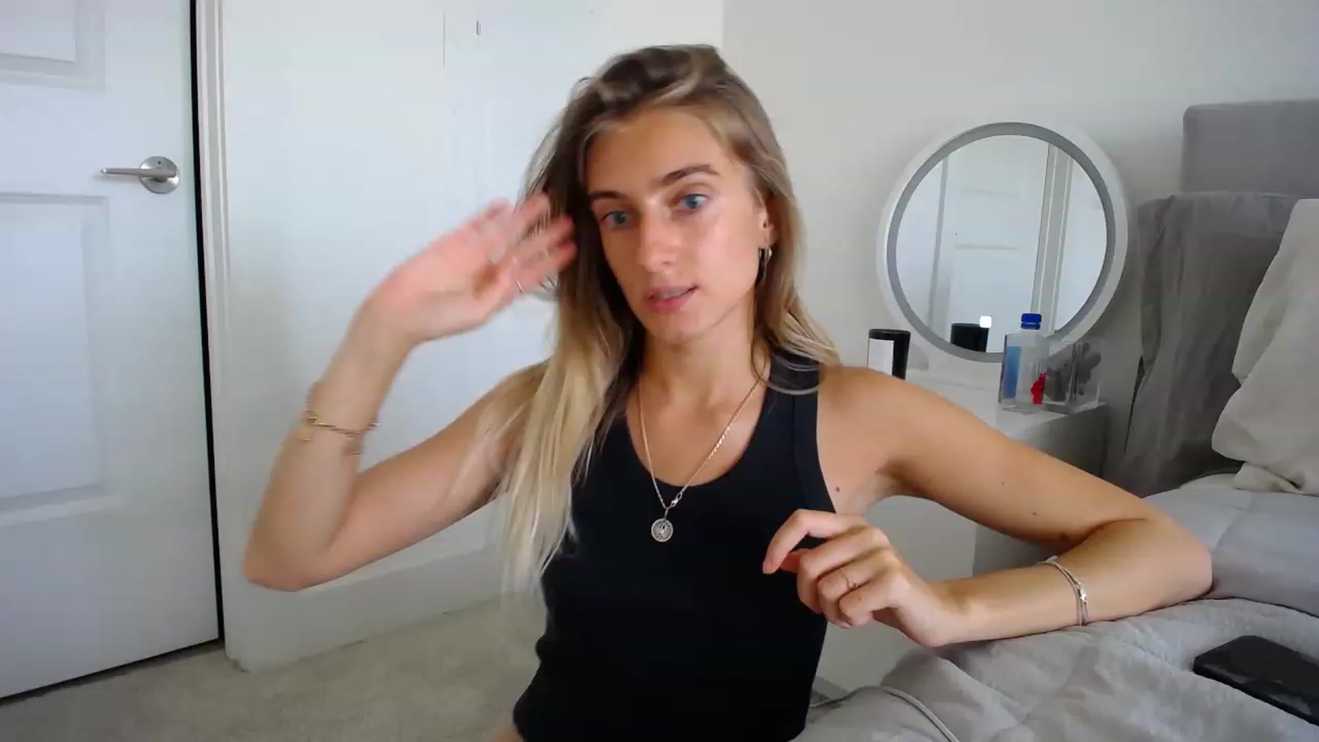 Gallery image thumbnail from Vodka_Queen's myfreecams stream on, 04/27/2023, 01:45 image 12 of 20
