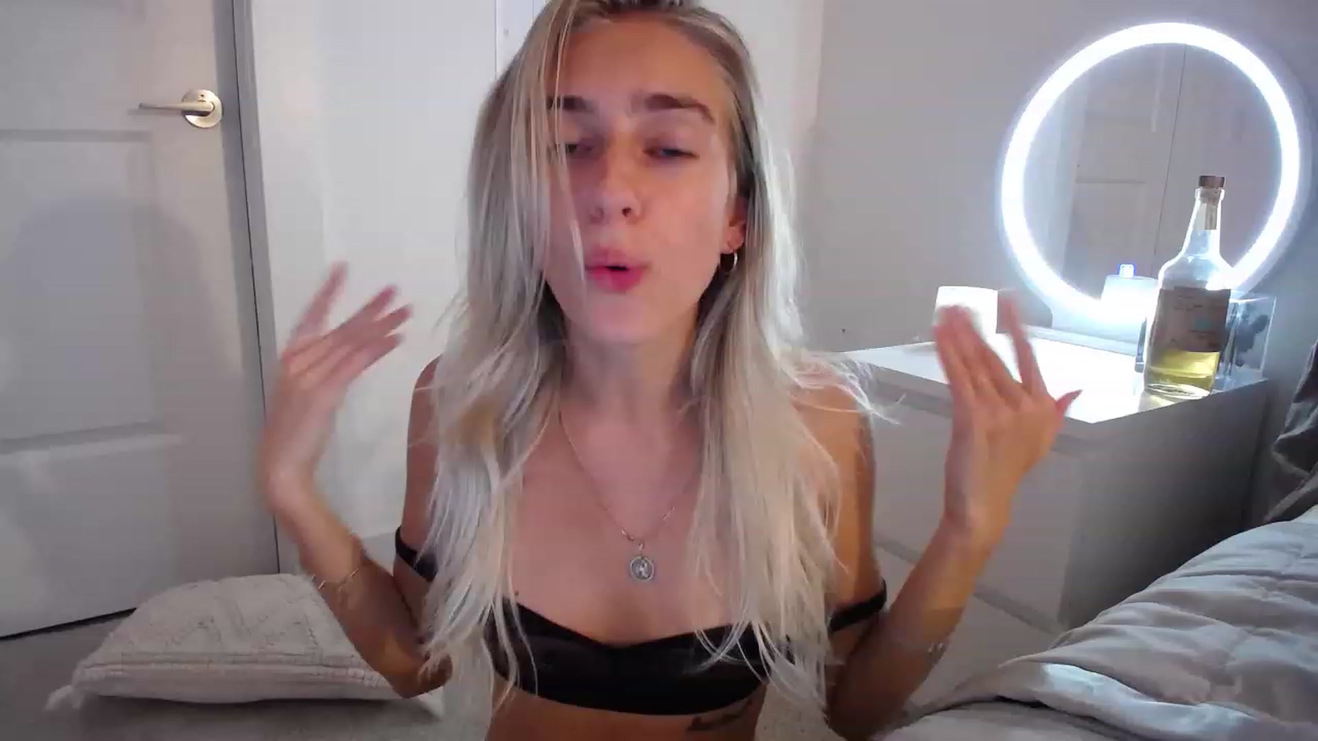 Gallery image thumbnail from Vodka_Queen's myfreecams stream on, 05/03/2023, 05:41 image 1 of 20
