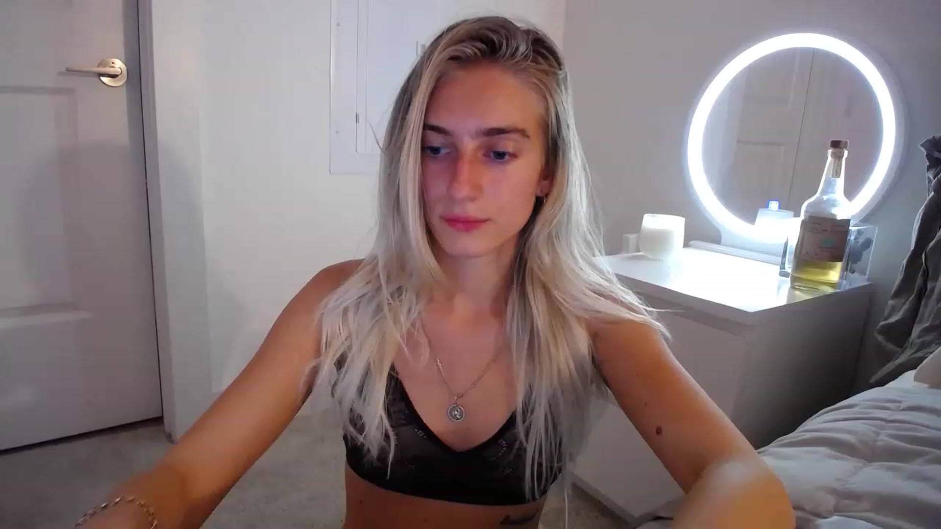 Gallery image thumbnail from Vodka_Queen's myfreecams stream on, 05/03/2023, 05:41 image 13 of 20
