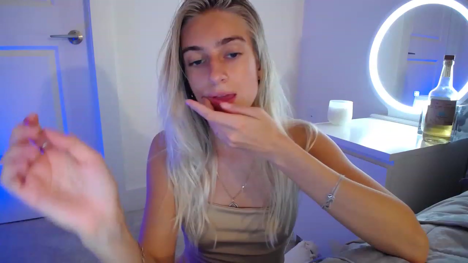 Gallery image thumbnail from Vodka_Queen's myfreecams stream on, 05/04/2023, 05:25 image 14 of 20