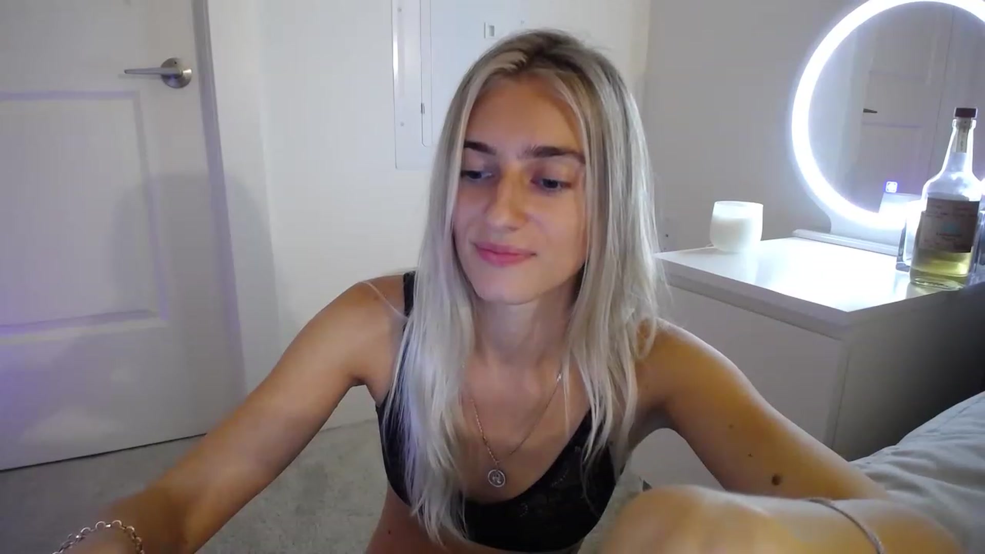 Gallery image thumbnail from Vodka_Queen's myfreecams stream on, 05/05/2023, 04:17 image 10 of 20
