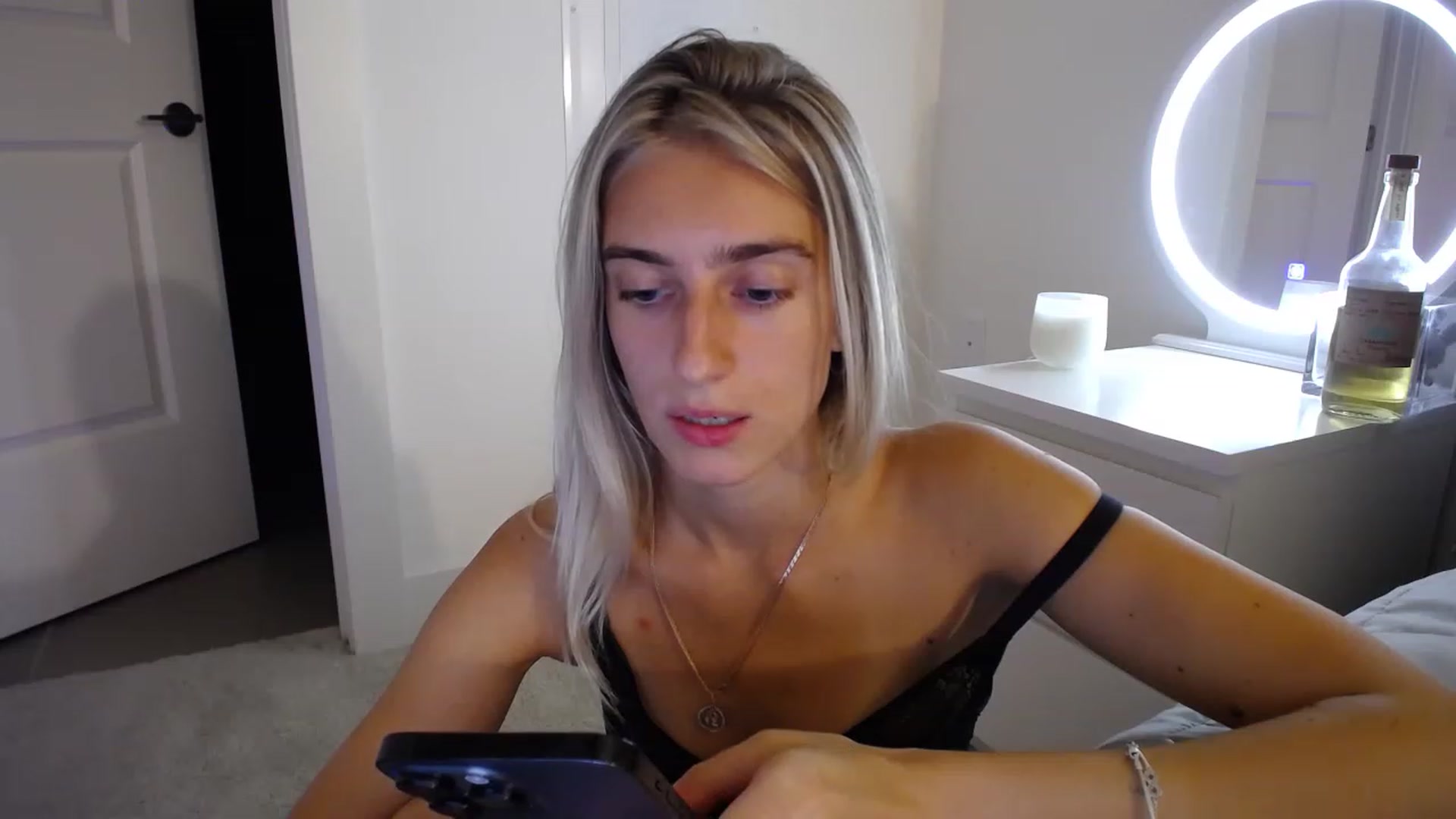 Gallery image thumbnail from Vodka_Queen's myfreecams stream on, 05/05/2023, 04:17 image 20 of 20