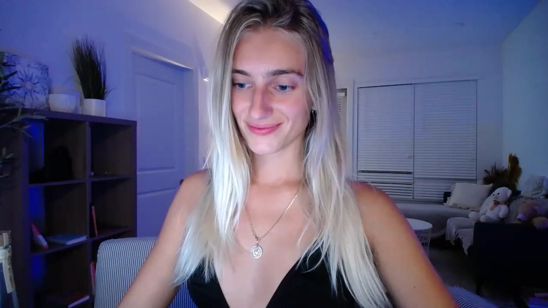 Gallery image thumbnail from Vodka_Queen's myfreecams stream on, 05/06/2023, 05:03 image 20 of 20