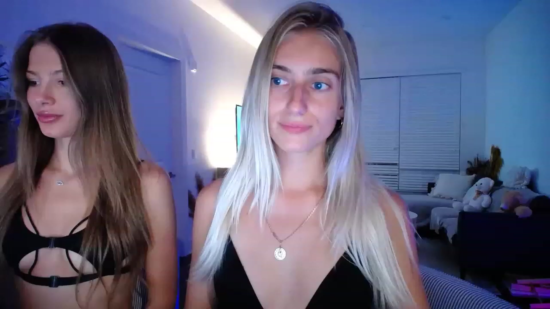 Gallery image thumbnail from Vodka_Queen's myfreecams stream on, 05/06/2023, 06:28 image 11 of 20