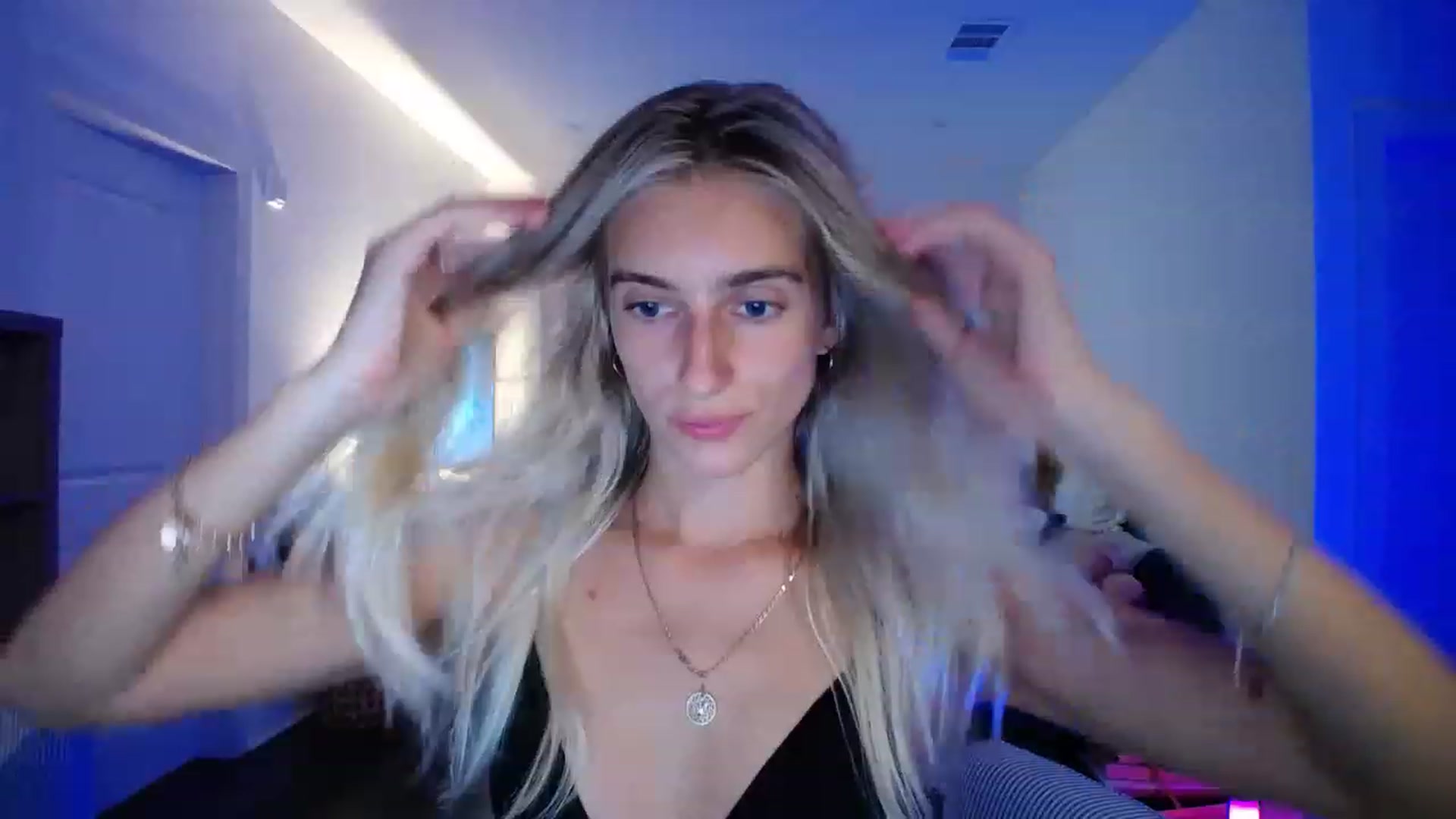 Gallery image thumbnail from Vodka_Queen's myfreecams stream on, 05/06/2023, 06:43 image 12 of 20