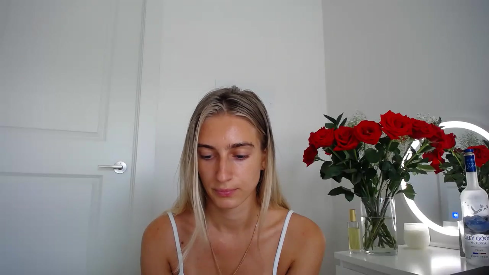 Gallery image thumbnail from Vodka_Queen's myfreecams stream on, 05/09/2023, 22:20 image 19 of 20