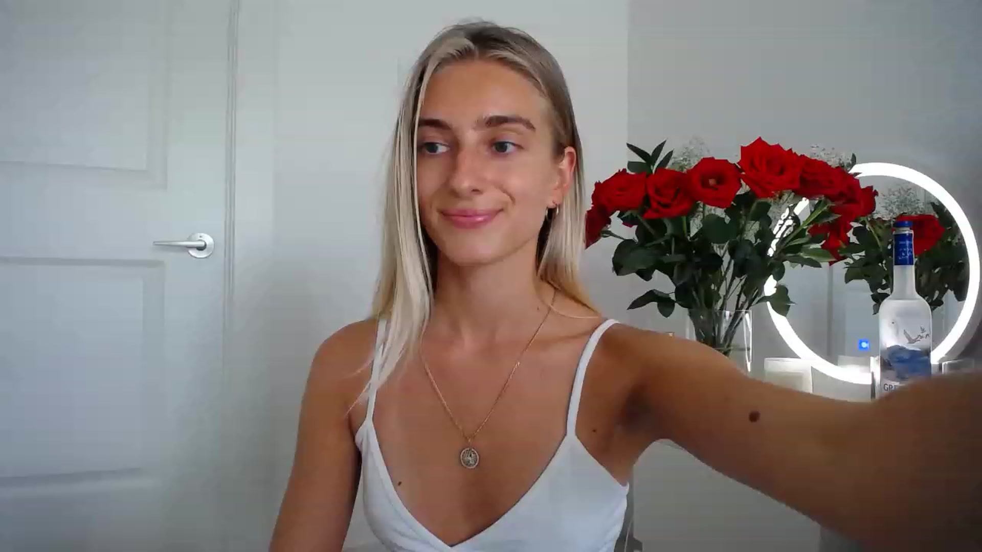 Gallery image thumbnail from Vodka_Queen's myfreecams stream on, 05/10/2023, 01:33 image 3 of 20