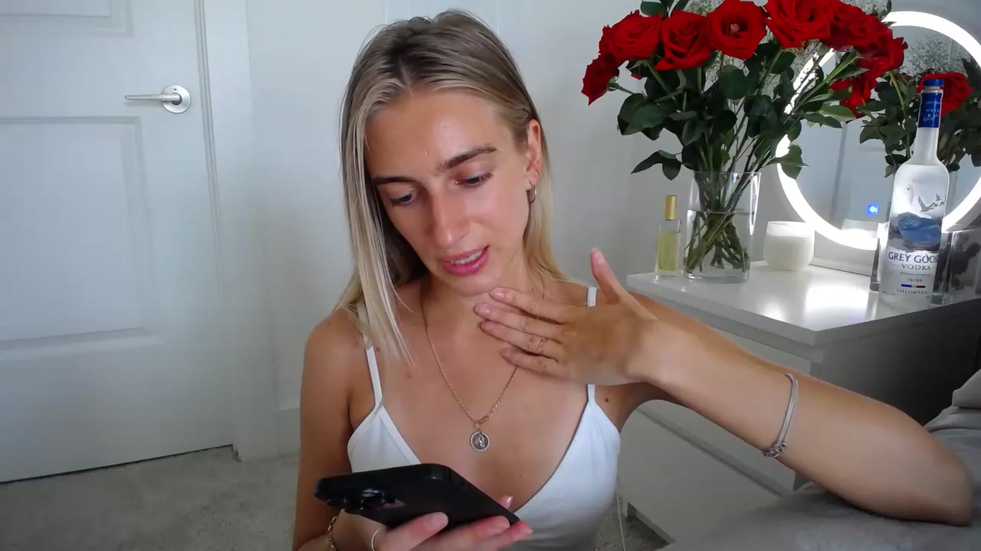 Gallery image thumbnail from Vodka_Queen's myfreecams stream on, 05/10/2023, 01:33 image 11 of 20