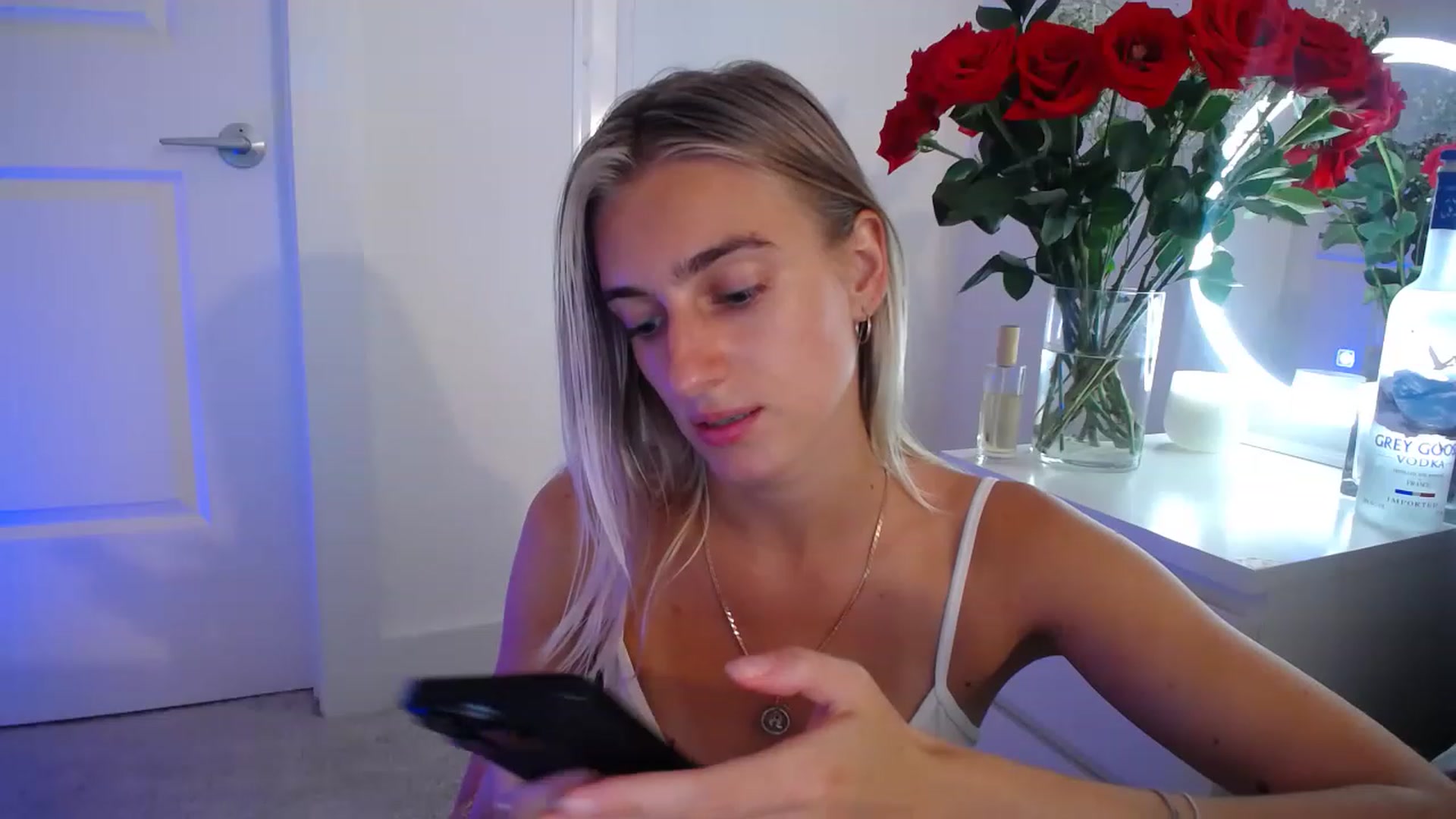 Gallery image thumbnail from Vodka_Queen's myfreecams stream on, 05/10/2023, 02:42 image 8 of 20