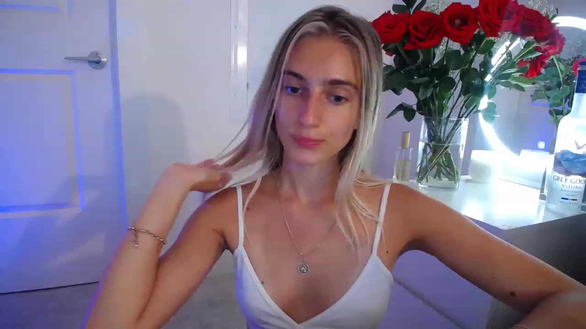 Gallery image thumbnail from Vodka_Queen's myfreecams stream on, 05/10/2023, 02:42 image 6 of 20