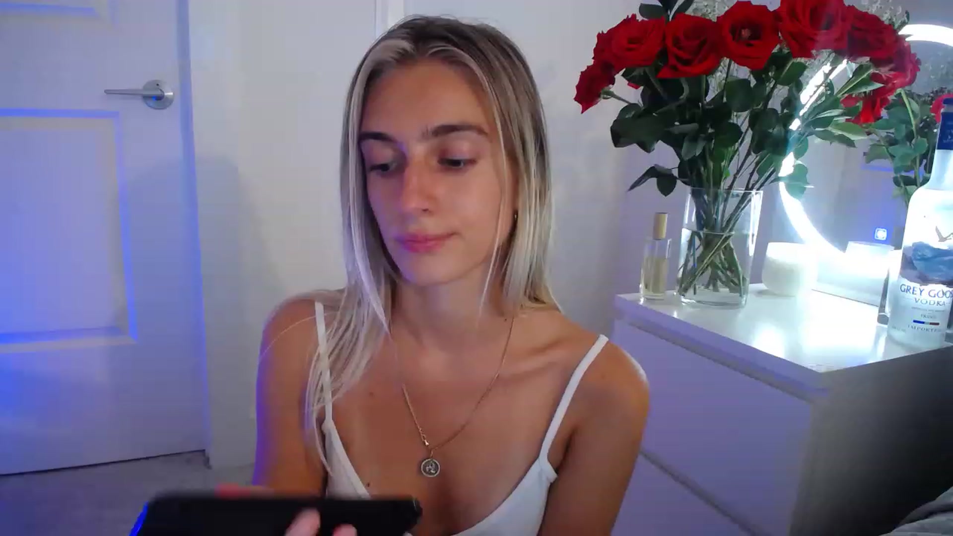 Gallery image thumbnail from Vodka_Queen's myfreecams stream on, 05/10/2023, 02:42 image 3 of 20