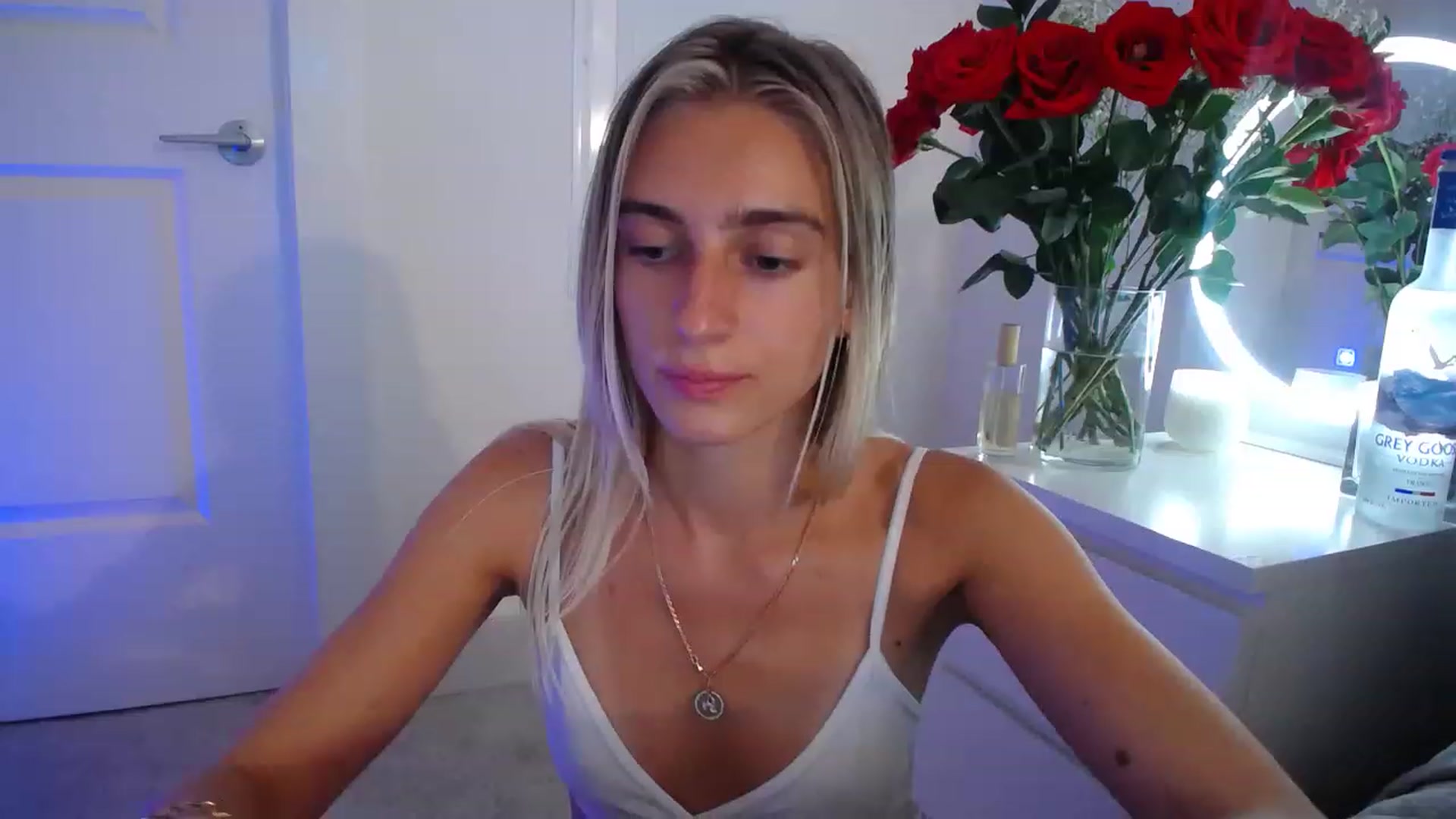 Gallery image thumbnail from Vodka_Queen's myfreecams stream on, 05/10/2023, 02:42 image 5 of 20