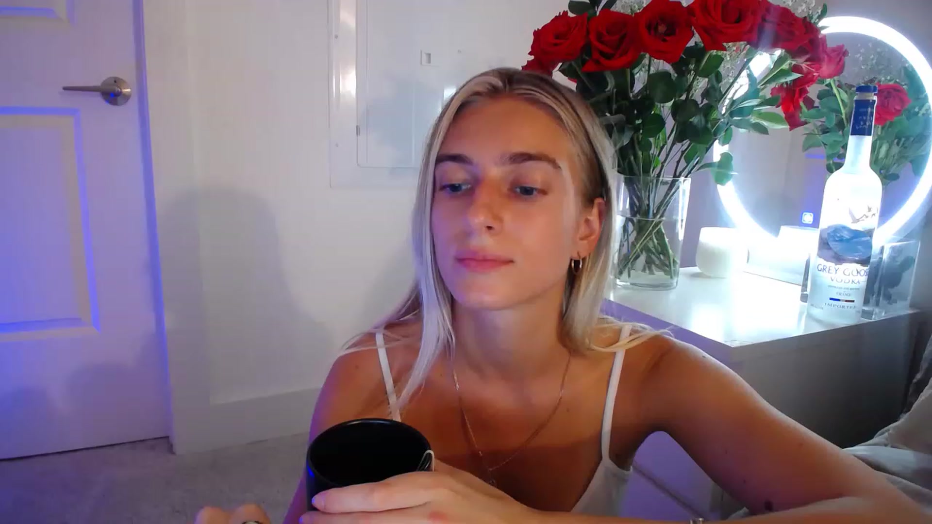 Gallery image thumbnail from Vodka_Queen's myfreecams stream on, 05/10/2023, 04:10 image 10 of 20