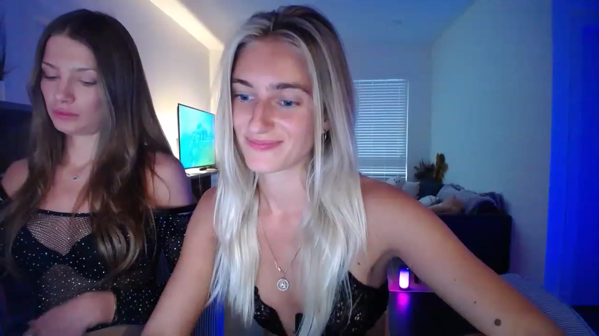 Gallery image thumbnail from Vodka_Queen's myfreecams stream on, 05/12/2023, 03:24 image 10 of 20