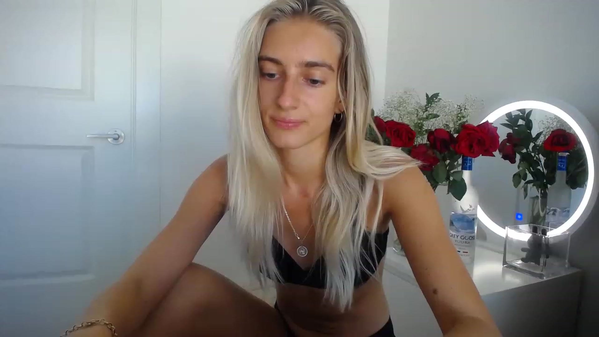 Gallery image thumbnail from Vodka_Queen's myfreecams stream on, 05/13/2023, 22:22 image 11 of 20