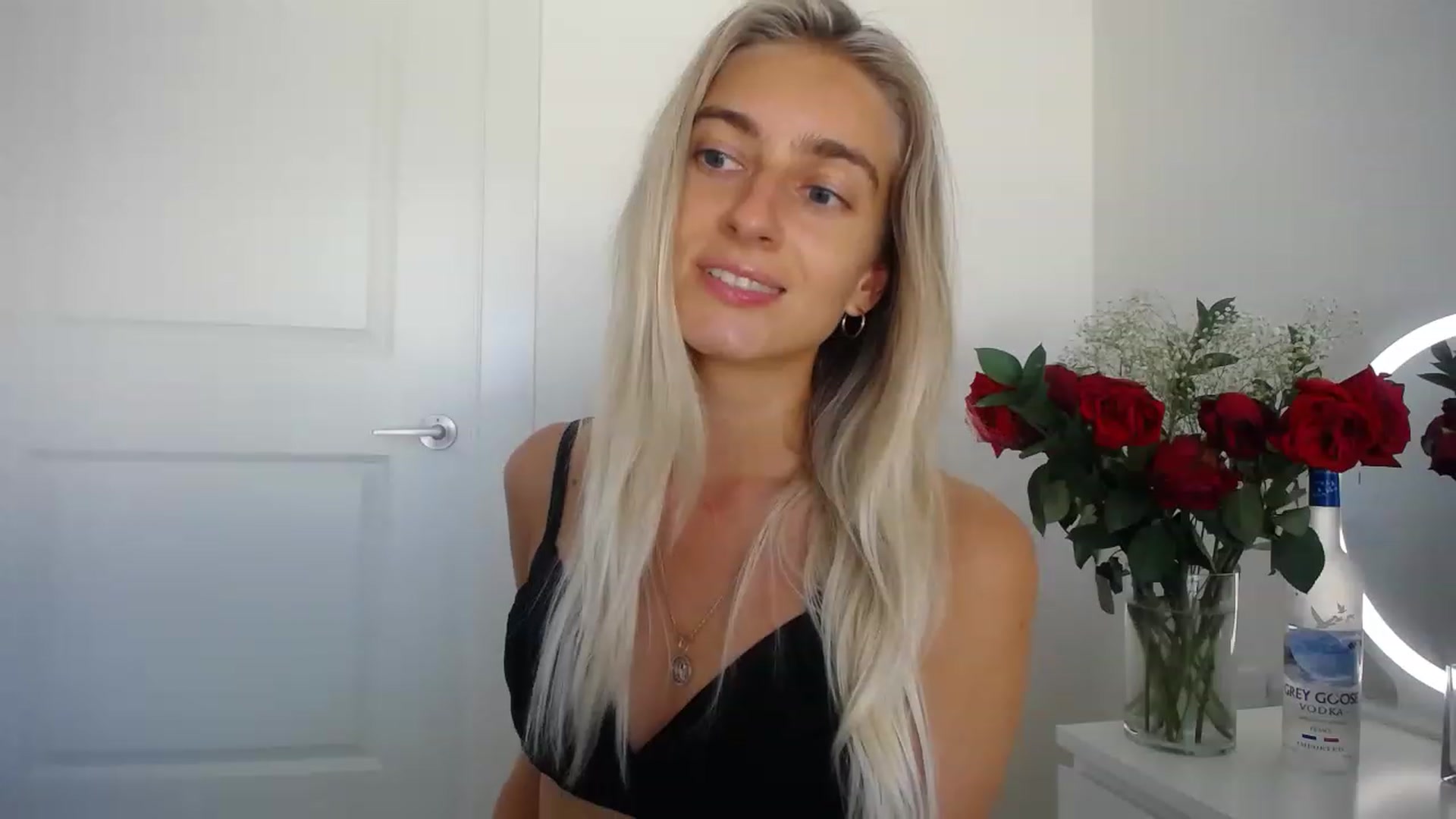 Gallery image thumbnail from Vodka_Queen's myfreecams stream on, 05/13/2023, 22:22 image 5 of 20