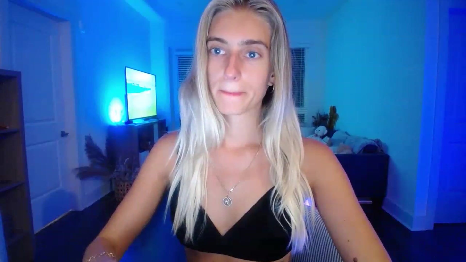 Gallery image thumbnail from Vodka_Queen's myfreecams stream on, 05/14/2023, 06:16 image 20 of 20