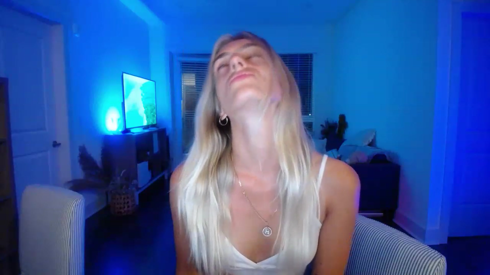 Gallery image thumbnail from Vodka_Queen's myfreecams stream on, 05/15/2023, 06:15 image 12 of 20
