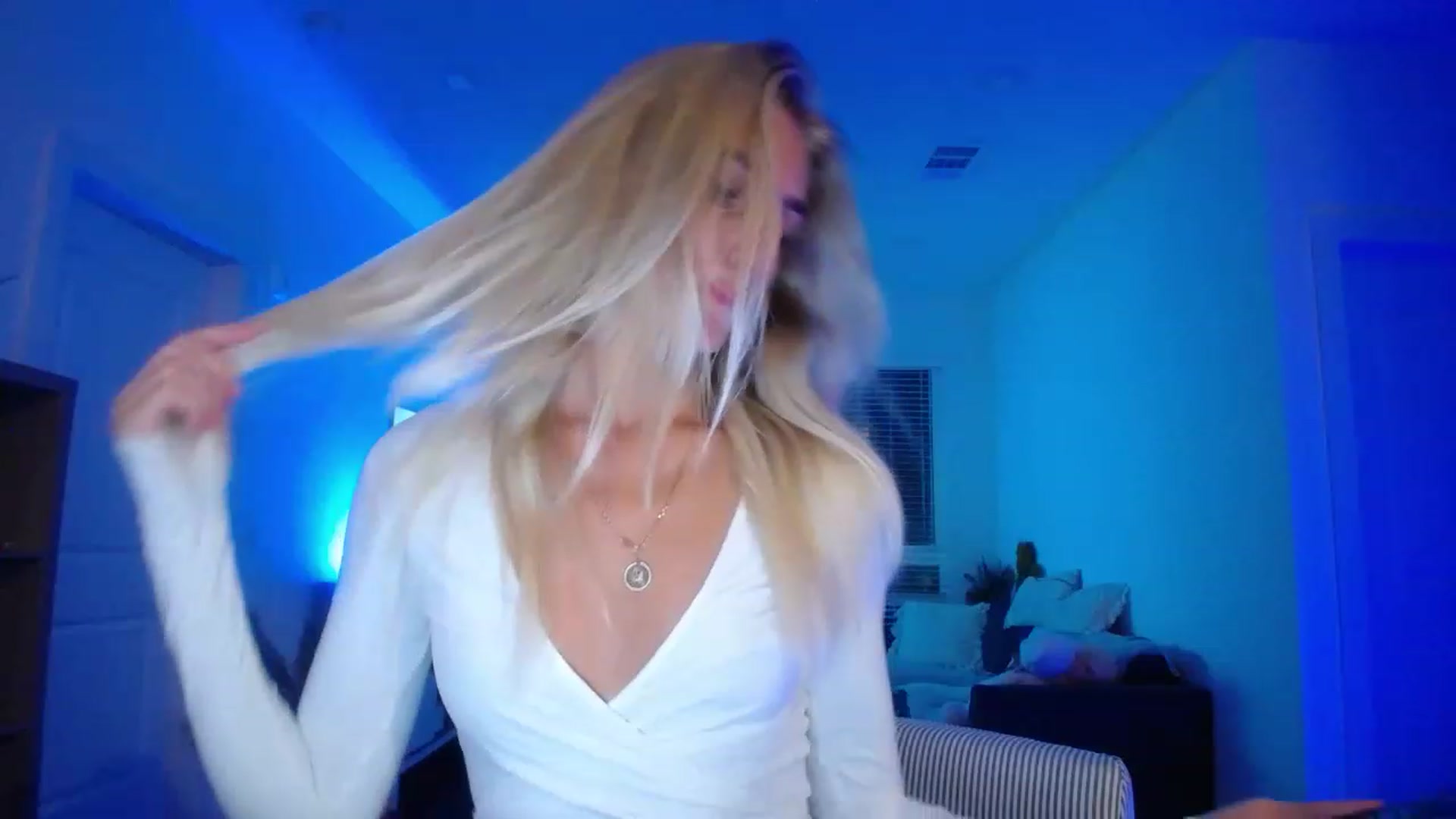 Gallery image thumbnail from Vodka_Queen's myfreecams stream on, 05/16/2023, 07:43 image 11 of 20