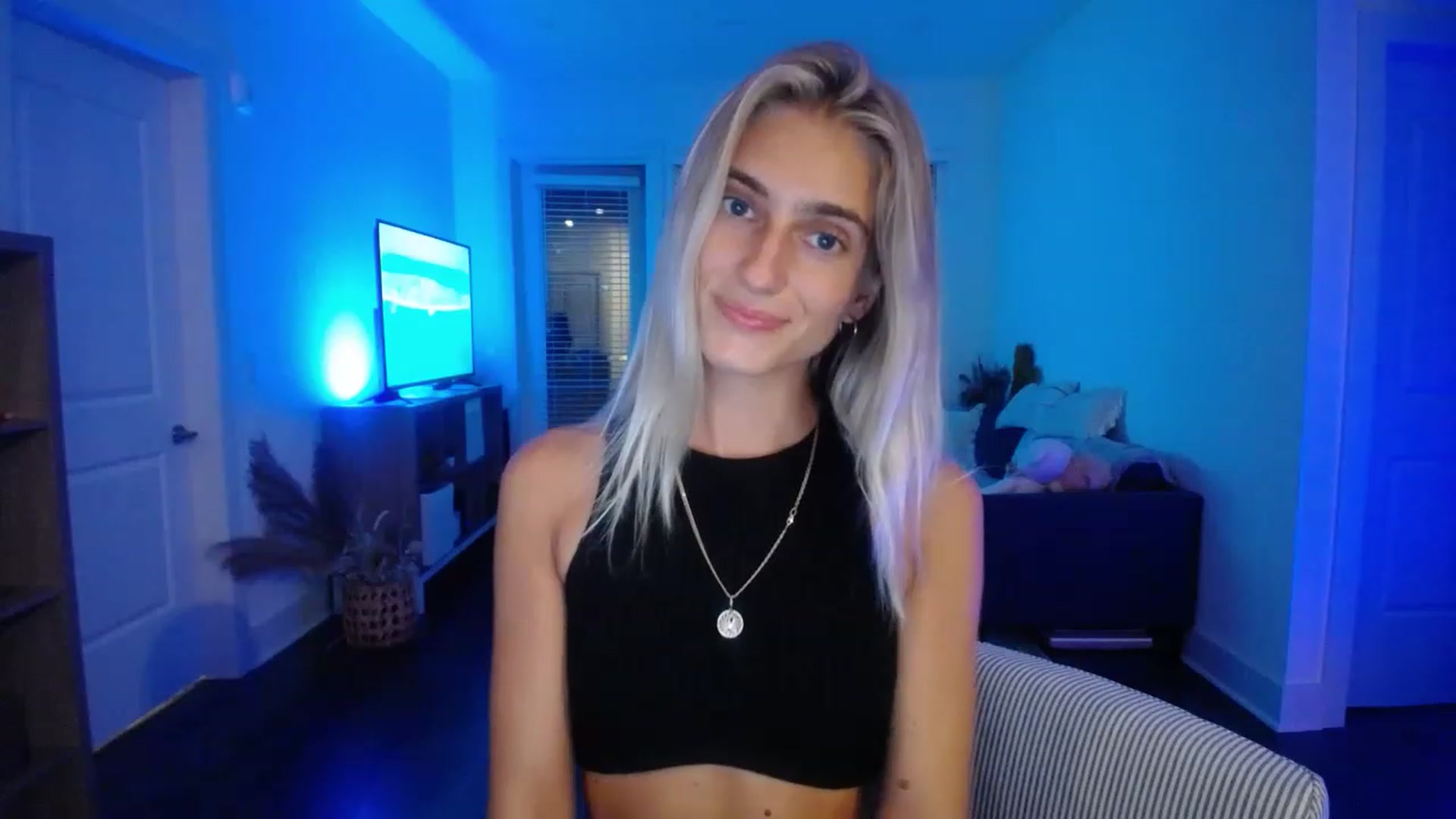 Gallery image thumbnail from Vodka_Queen's myfreecams stream on, 05/18/2023, 06:15 image 4 of 20